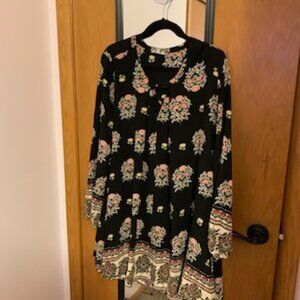 Jodifl Dress - black with flower print - Size Medium